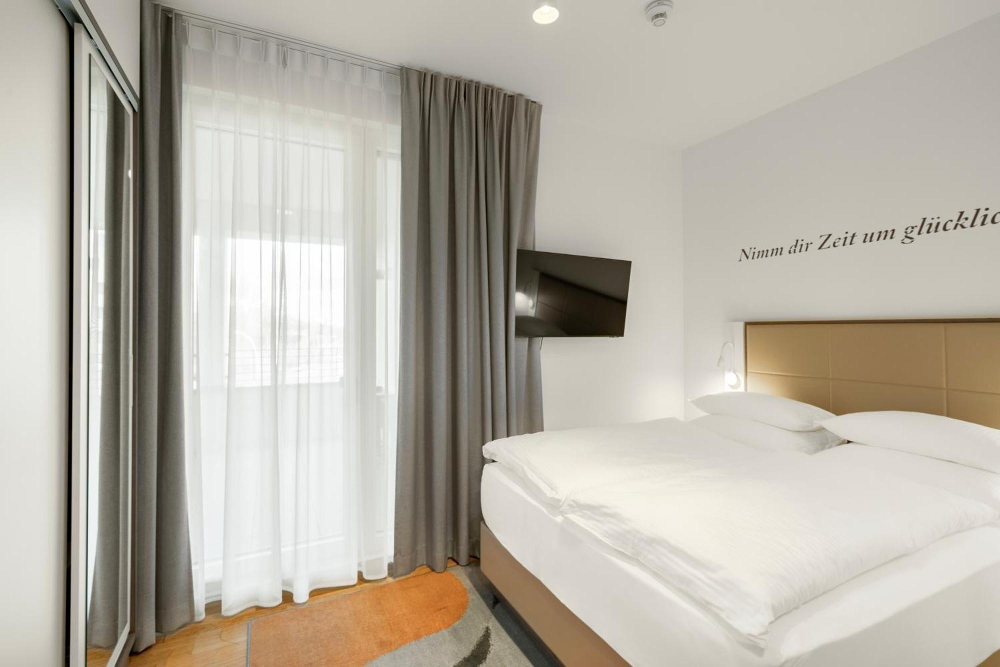 Highpark Berlin Am Potsdamer Platz Room photo